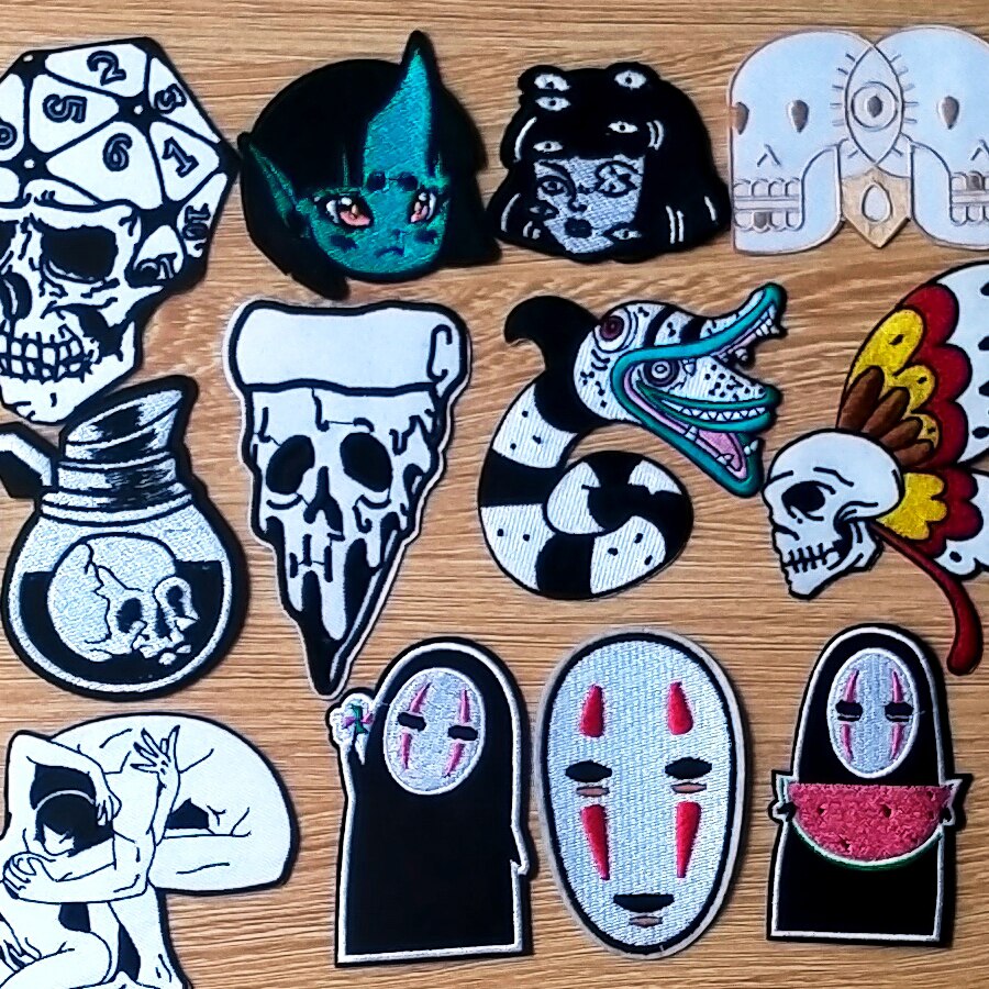 Parches bordados de calavera Punk para planchar en ropa, Parche de gusano de arena para coser en la prenda decoración para ropa
