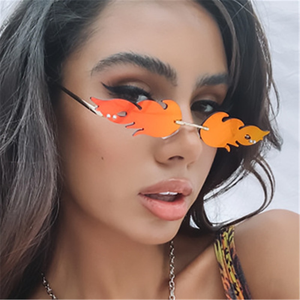 Lunettes de soleil «flammes de feu» de luxe pour femmes, ondulées, teintes métalliques pour femmes, verres miroir UV400