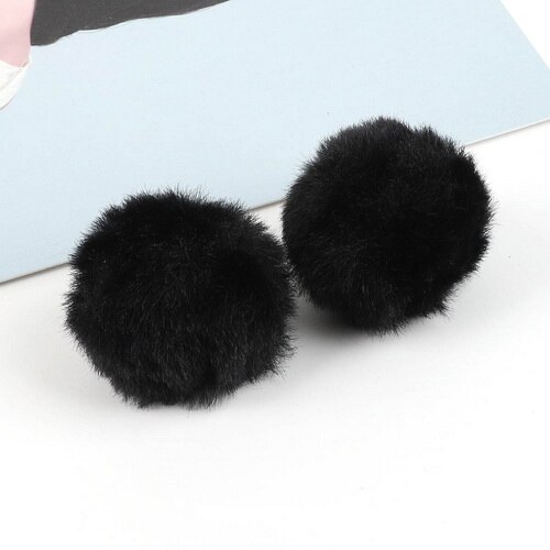 18 st/lot 4cm flerfärgad fluffig söt pom pom porte klave för kvinnor väska charm leksaker härlig päls boll pompom för nyckelring material: Svart