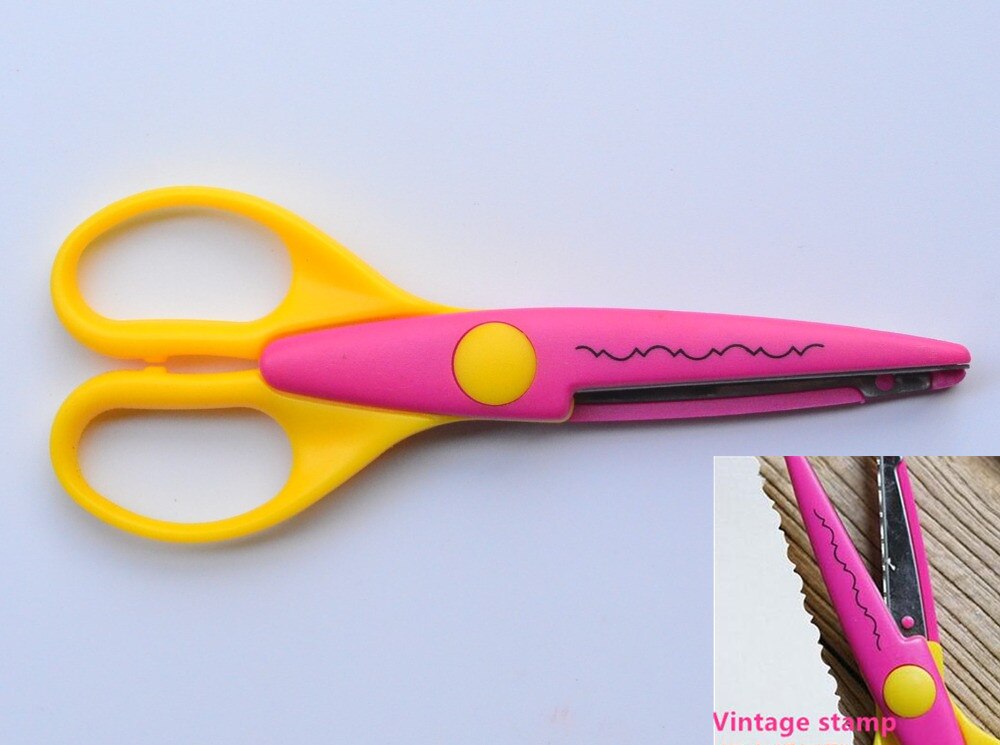 6 Inches Length Laciness Scissors for Photo Craft DIY Scrapbook Album Handicraft Handmade Paper Cutting Tool: Vintage stamp