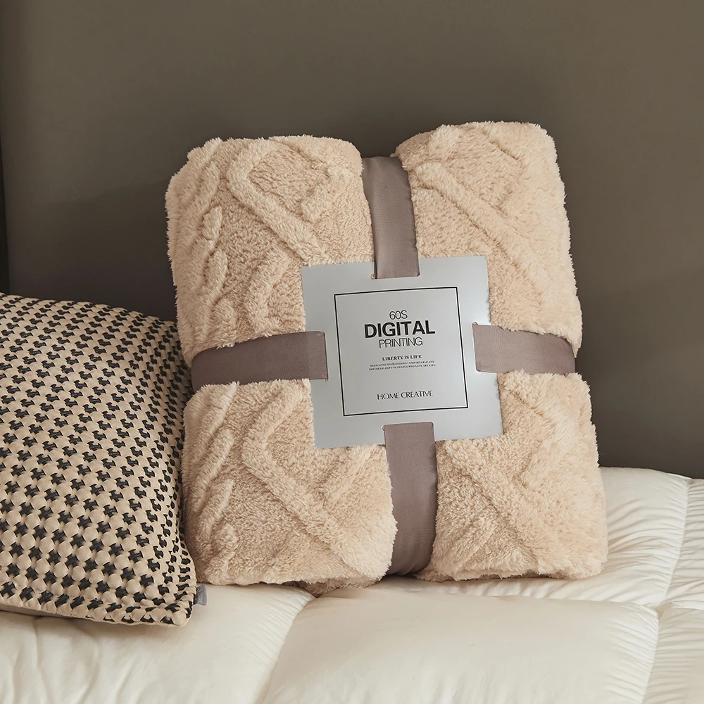 Coral Fleece Velvet Blanket Solid Double sided Jacquard Geometric Pattern Thickened Blanket Bedspread Plaid Blankets: 150*200CM / Yellow