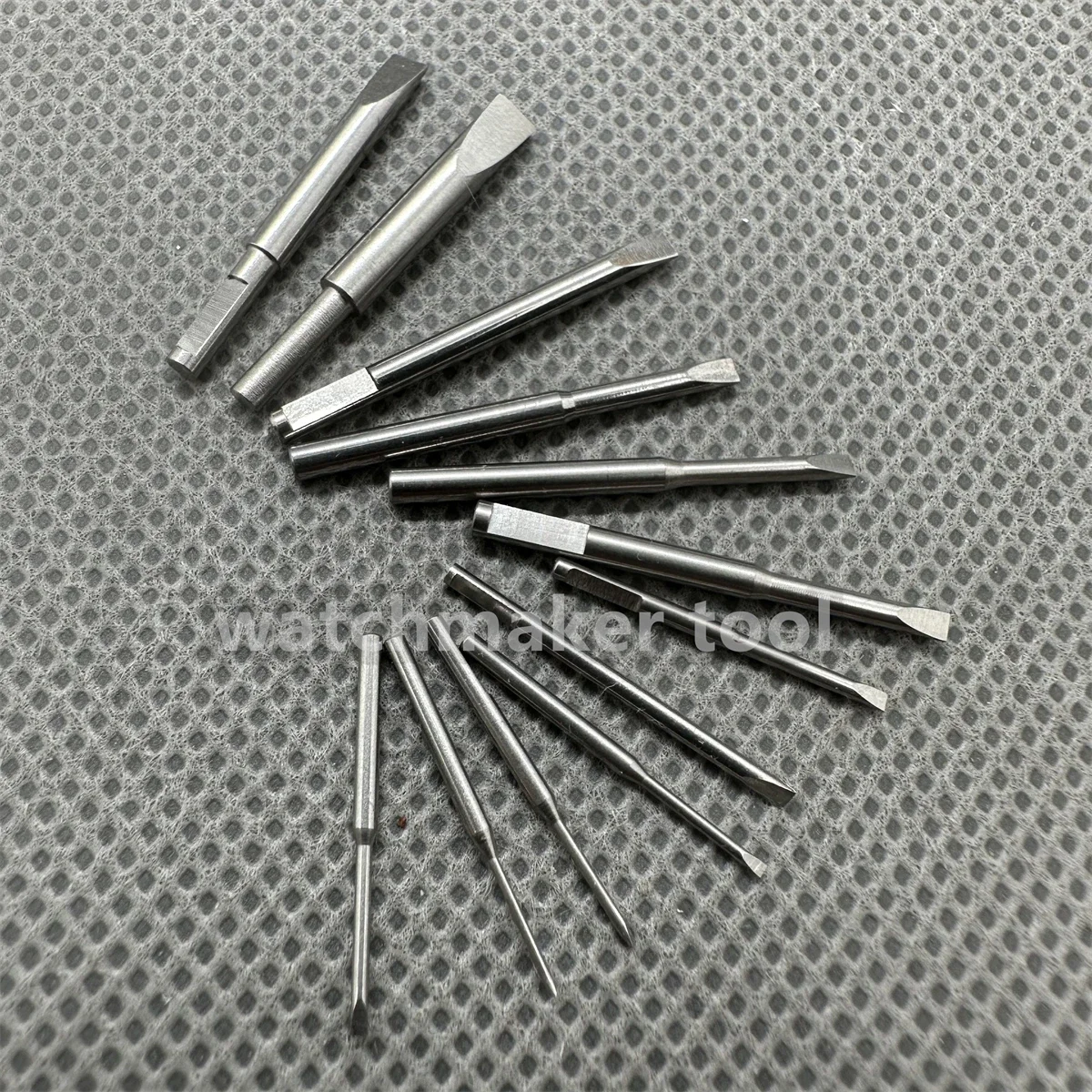 Skruetrækkersæt til reparation af ur i rustfrit stål  of 12 ø 0.50mm -  ø 3.00mm på roterende base 01.218- e til urmager