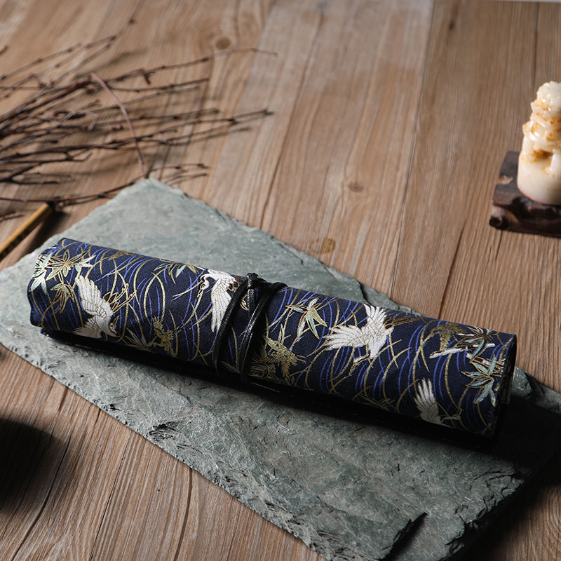 1 pc Der Antike Chinesische Stil Künstler Pinsel Tasche Wrap 10 Löcher Baumwolle Charateristic Muster Quaste Anhänger L S größen: Small Crane