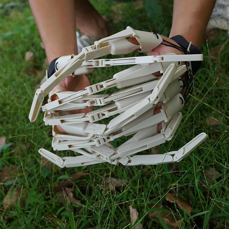 Halloween Articulated Fingers 3D Printed Articulated Finger Extensions Cosplay Props Horror Ghost Claw Props Movable Finger