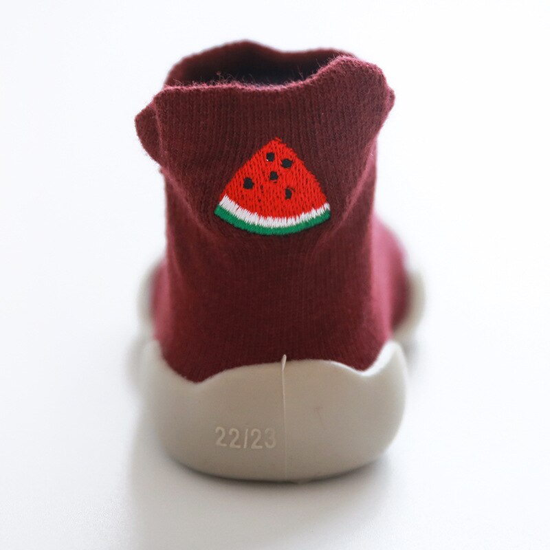 bébé chaussettes broderie dessin animé fruits enfants chaussettes de sol en caoutchouc bas antidérapant bébé marche chaussettes: Bleu / 16-16.5CM
