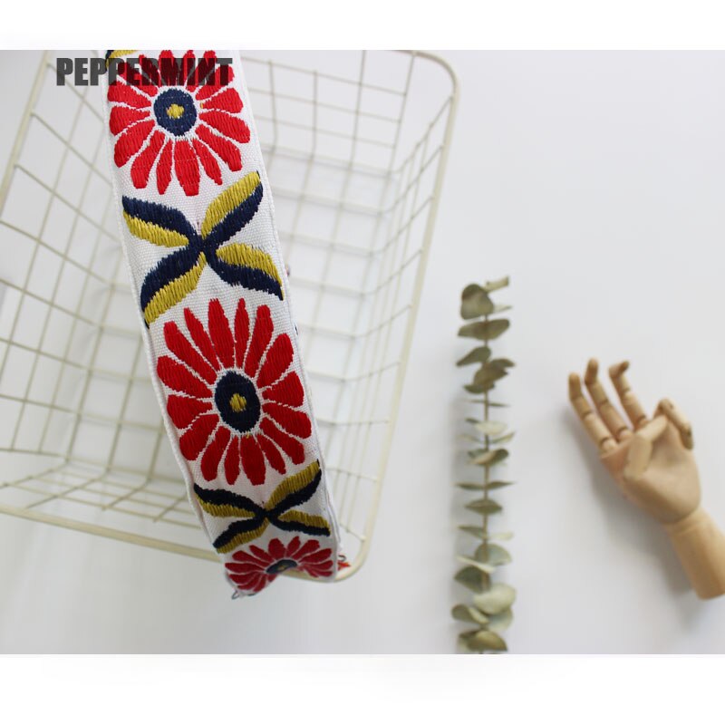 Tira de bordado de flores rojas de 5cm, cinta gruesa, recorte de encaje étnico, accesorios para ropa, bolsa de tela bordada