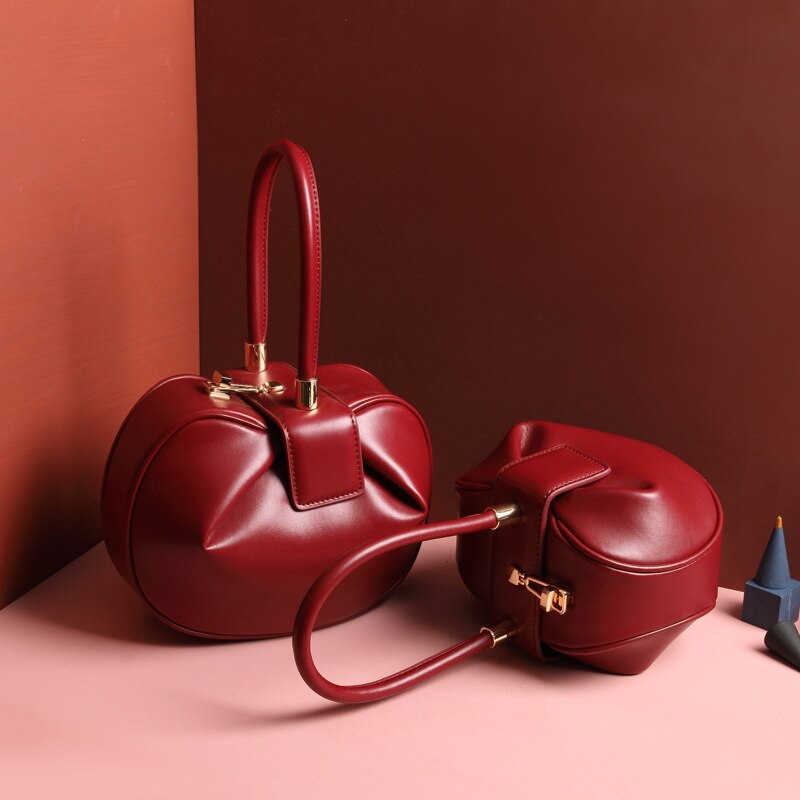 Bag girl leather bag European and American retro niche wonton hand dumpling wonton bag: red small