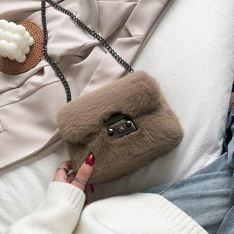 Autumn and Winter Shoulder Underarm bags Plush Pouch crossbody bags Women's All-match Furry Handbag small bags: Brown