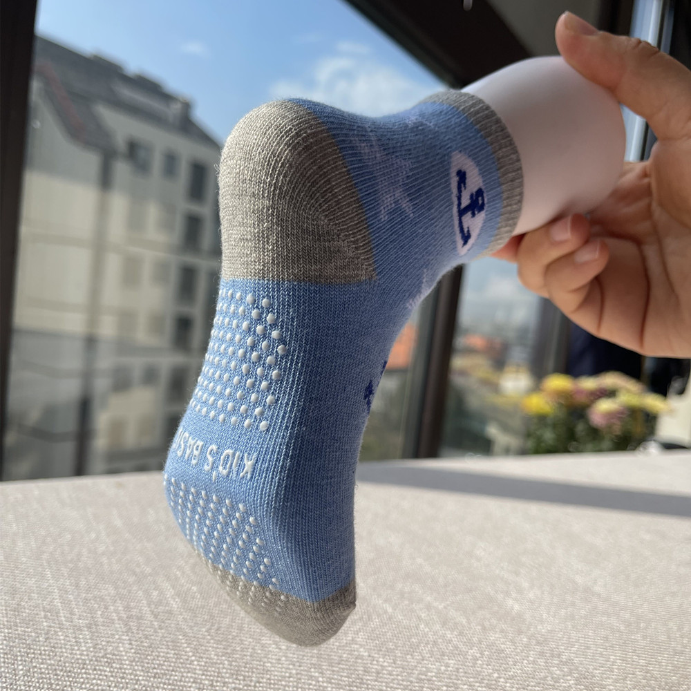 Chaussettes antidérapantes pour enfants, 12 paires/lot couleurs mélangées, pour garçons