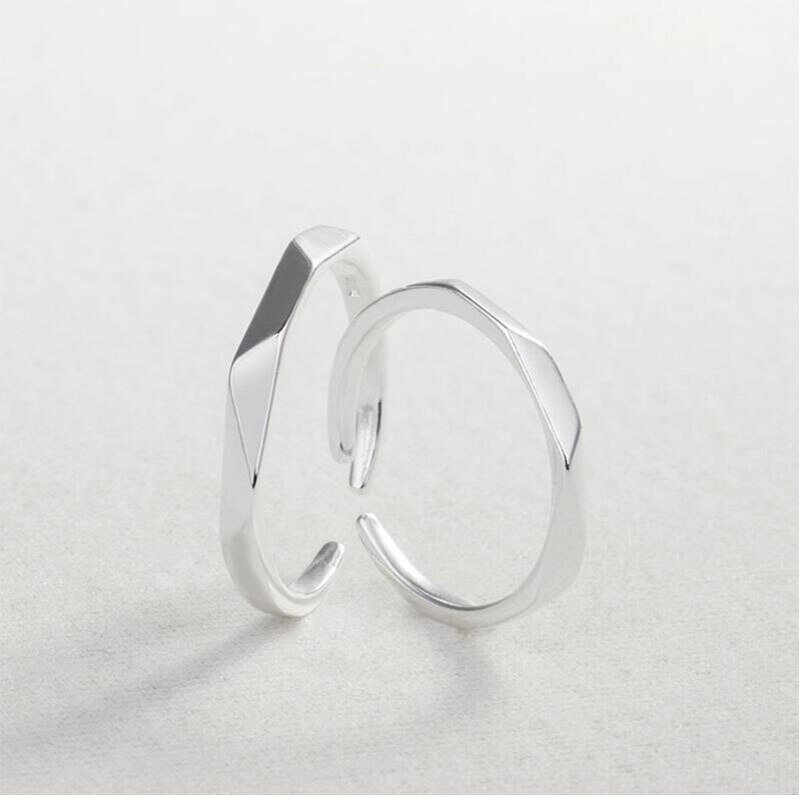 Anenjery 1 Paar Lovers Trouwringen Zilveren Kleur Matte Gladde Geometrische Vierkant Gezicht Wave Ringen Voor Mannen En Vrouwen S-R80