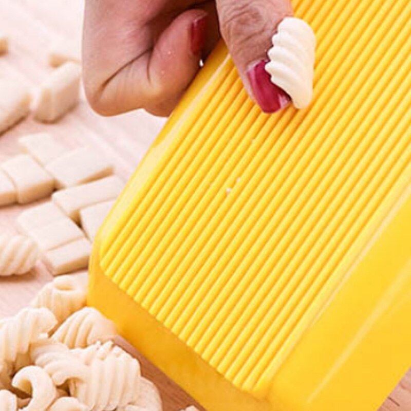 Plastic Noodle Maker Pasta Board Spaghetti Macaroni Pasta Gnocchi Maker Rolling Pin Food Supplement Molds Manual Kitchen Tool