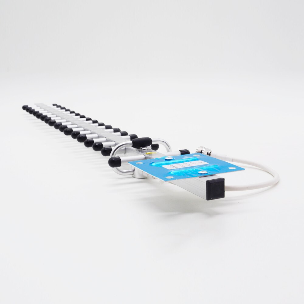20dBi 4G Antenna Yagi External Antenna LTE 2600 Mhz Outdoor Antenna Phone Signal Accept Antenna for 4G Signal Repeater amplifier