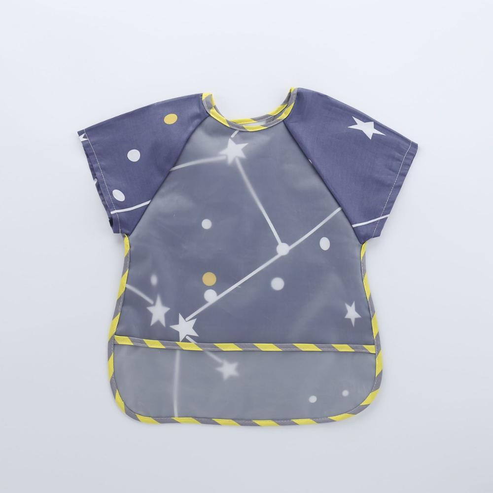 Bavoirs imprimés imperméables pour bébés, tablier à manches courtes avec fermeture arrière à crochet et boucle: blue shooting star