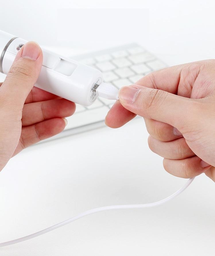 Portable Small Air Humidifier USB Rechargable Handheld Water Meter Ultrasonic Charging Diffuser Mini Milk Oil Steamed Face