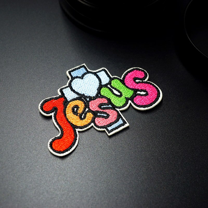 JEZUS Size: 4.0x6.0 cm Geborduurde Patch voor Kleding Ijzer op Naaien Applique Leuke Stof Kleding Schoenen Tassen DIY Decoratie Patches