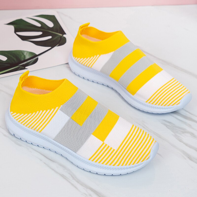 Chaussures de Tennis légères en maille pour femmes, baskets à enfiler, respirantes, antidérapantes,