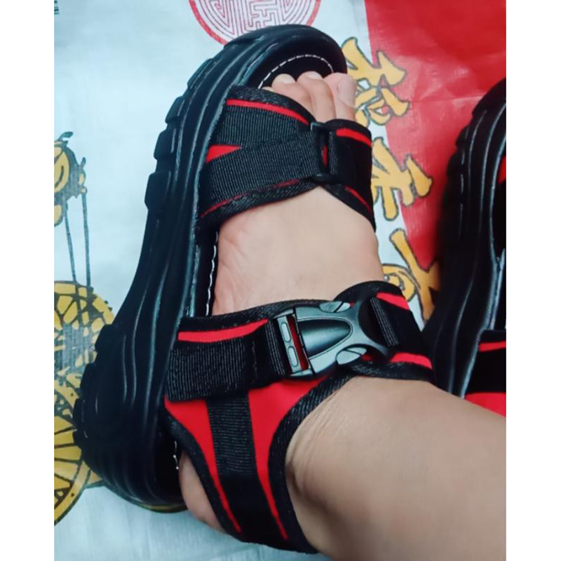 Zomerse dikke sleehak sandalen met plateauzool voor dames, cool strand, bijpassende sportschoenen met gesp, open teen, plat, buiten, zwart: Rood / 40 meestal 39