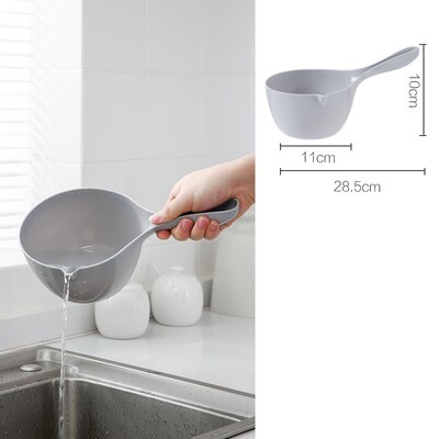 Plast vand scoop, plast vand slev bad sleb dybvask shampoo slev kop husholdning tilbehør til køkken badeværelse: Grå