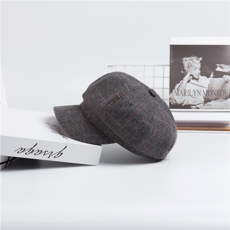 Internet röd rutig basker dam höst/vinter koreansk stil matchande mjuk tjej basker brittisk åttkantig hatt: Svart