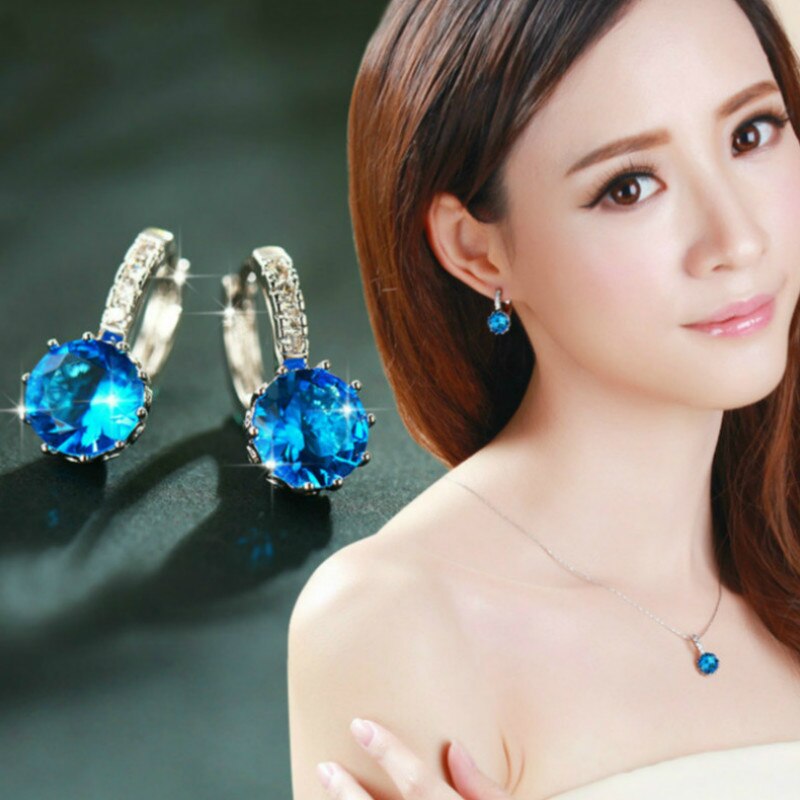 1 pz di Vendita Blu Orecchio di Lusso Orecchini A clip Donna Rotonda con cubo Zircon Degli Orecchini Del Fiore Dei Monili Delle Donne