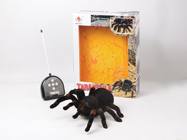 Infrared RC Tarantula Realistic Spider with Lighting Remote Control Simulation Scary Toys Electronic Pets