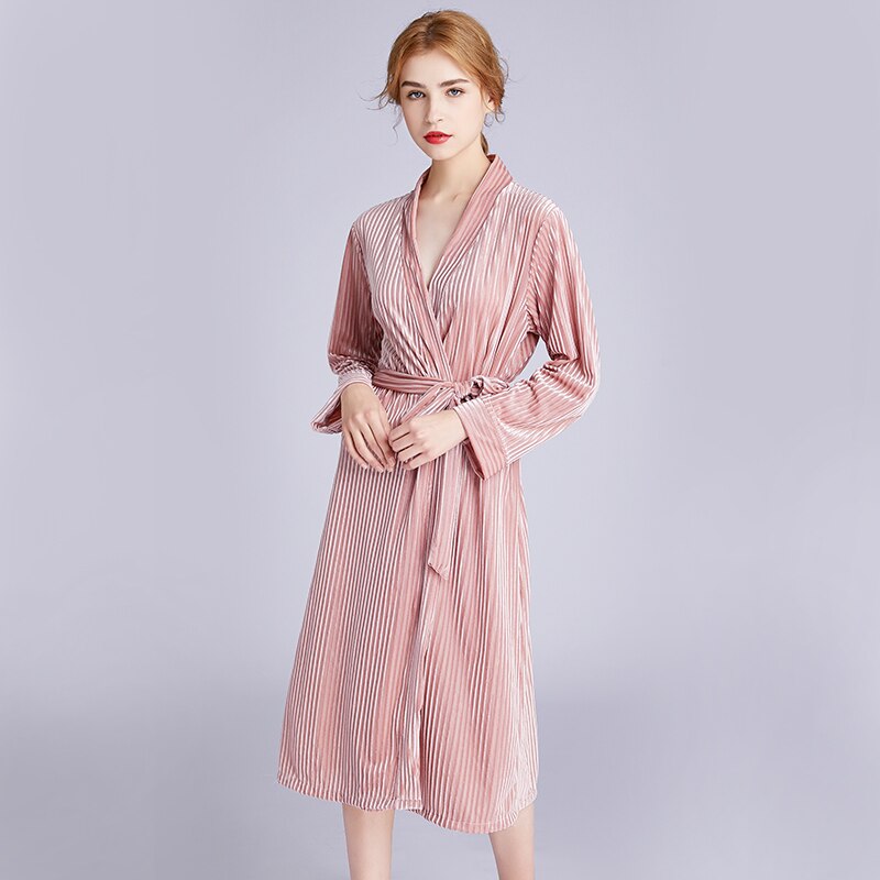 Autumn Women's Velvet Robe Wedding Gown Sleepwear Embroidery Bridesmaid Cardigan Gown Bridesmaid Nightdress Pajamas