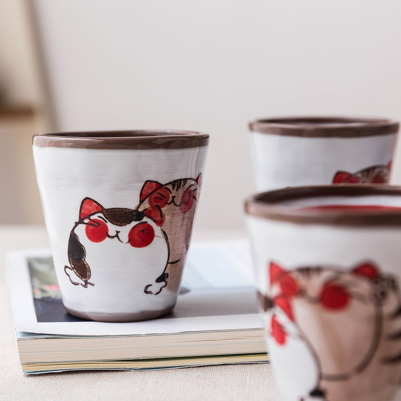 Japansk stil keramisk teservis kattserie lerkanna tekopp handmålad färgad keramik kattmugg för te mjölkkanna
