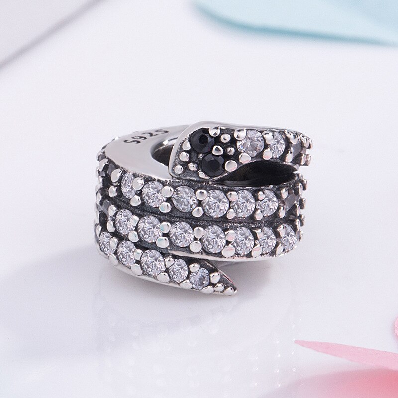 925 echte, funkelnde schlangenanhänger aus sterlingsilber mit klaren zirkonia- und schwarzen kristallen passen auf originale damen-armbänder und -halsketten zum selbermachen.