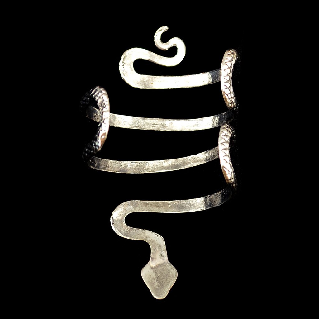Jahrgang-armreif mit geschwungenem schlangenmotiv, silberfarben, Punk-stil, witziger und gruseliger schmuck für damen und herren