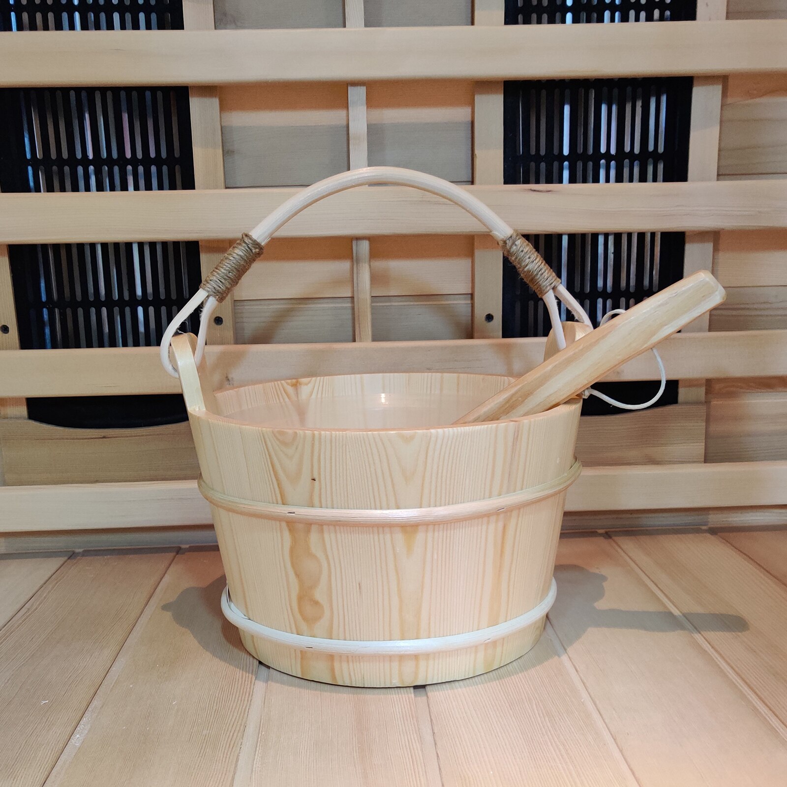 2Pcs Wood Sauna Accessories Sauna Bucket Sauna Ladle for Steam Room 6Liter Handmade Dry Sauna and SPA Accessory with Handl