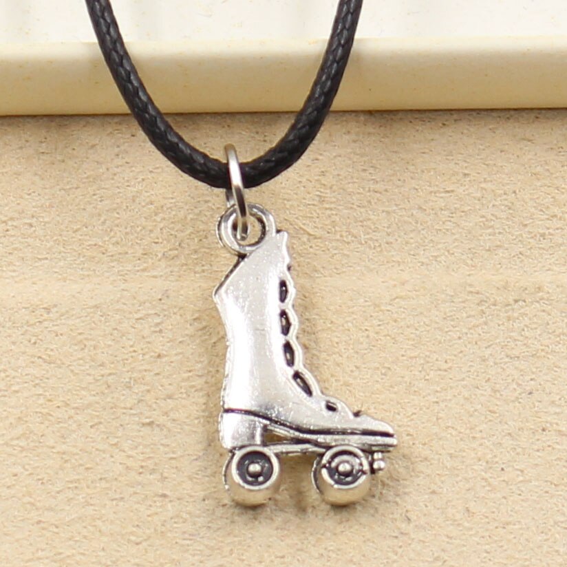 Mode Tibetaans Zilveren Kleur Hanger Rolschaatsen Ketting Choker Charm Zwart Lederen Koord Fabriek Prijs Handgemaakte Sieraden