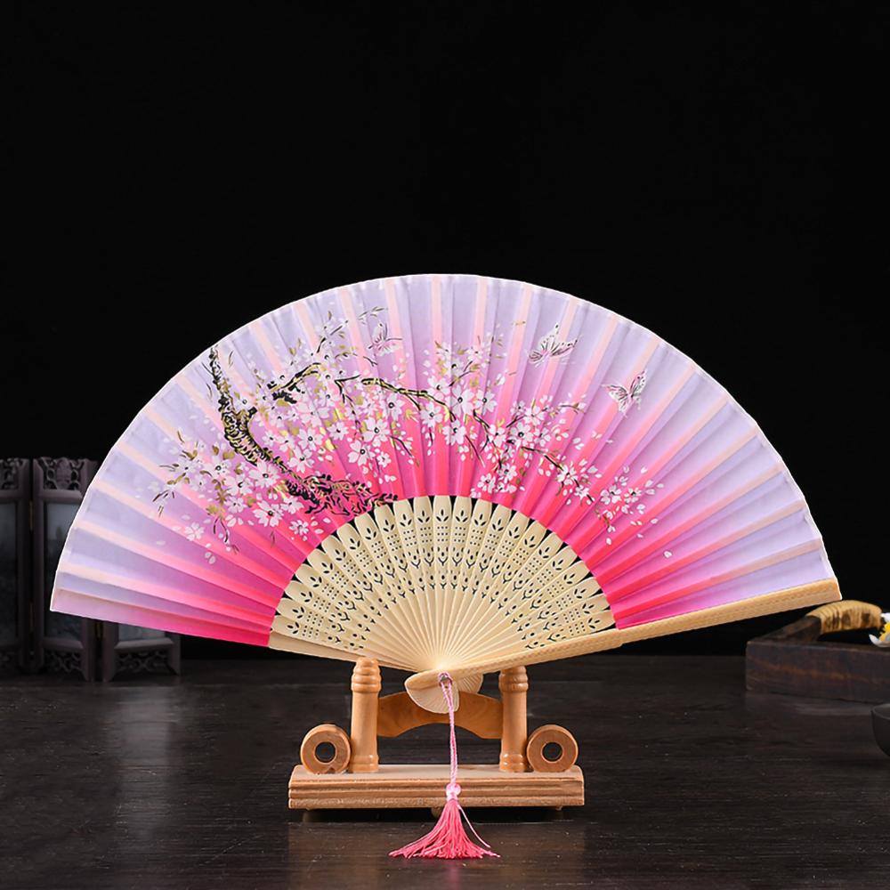 Kinesisk stil håndholdt folde dans fan bryllupsfest blonder silke folde håndholdt blomster fan sommer bryllup fan fest: Lysegul