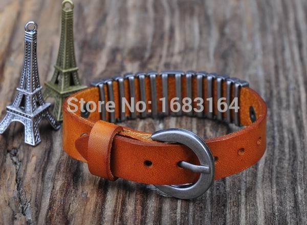 D05 Orange Leder Armbinde Armbinde wellenförmige Nieten Manschette unisex & männer