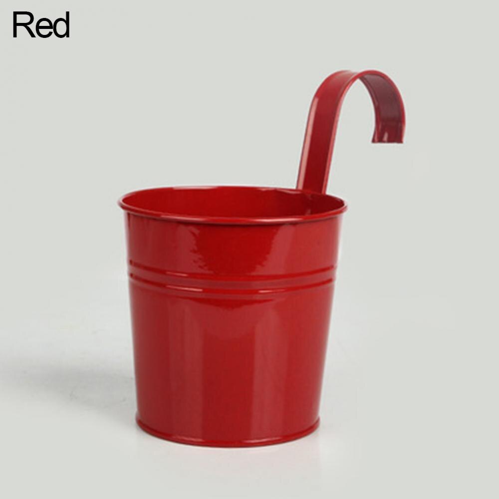 1pcs Multilcolor Metal Hanging Flower Pots Fence Hanging Plant Pots Garden Balcony Wall Vertical Hanging Bucket Holder Basket: Red