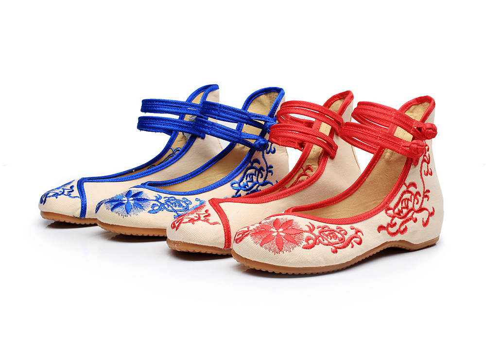 Zapatos chinos mujeres bordado tela pisos flor bordado viejo Peking lona Casual baile Ballets zapatos de la suerte de liquidación
