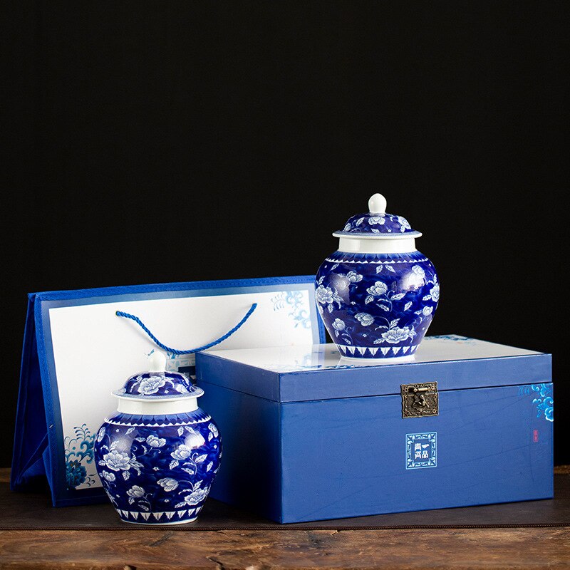 Ceramic General Blue and White Porcelain Large Tea Pot Half A Catty Sealed Pot Pu'er Bulk General Storage Tank Tea Organizer