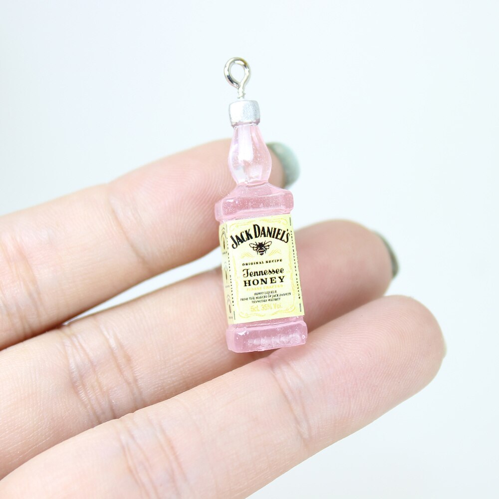 Yamily 10 Stks/partij Hars 3D Pink Drink Alcohol Likeur Fles Charmspendant Voor Sleutelhanger Diy Sieraden Findding Oorbellen Ketting