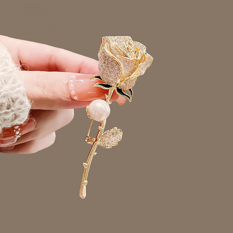 Rhinestone Rose Flower Tulip Brooches Gold Silver Color Alloy Beauty Flower Party Office Brooch Pin Jewelry: Light Yellow Gold Color