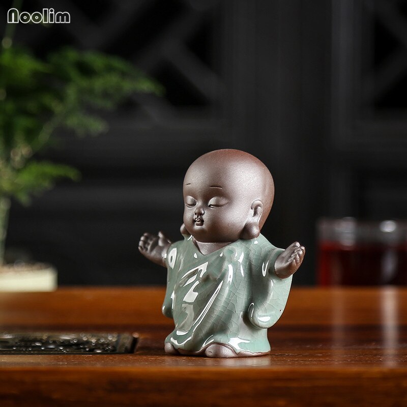 Noolim porcelæn kung fu lille skulptur lille munk te kæledyr keramisk buddha statue boligdekoration ornamenter