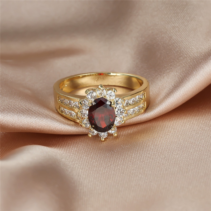 Vintage Vrouwelijke Red Oval Crystal Sieraden Charme Gouden Kleur Trouwringen Voor Vrouwen Dainty Bloem Engagement Valentijnsdag