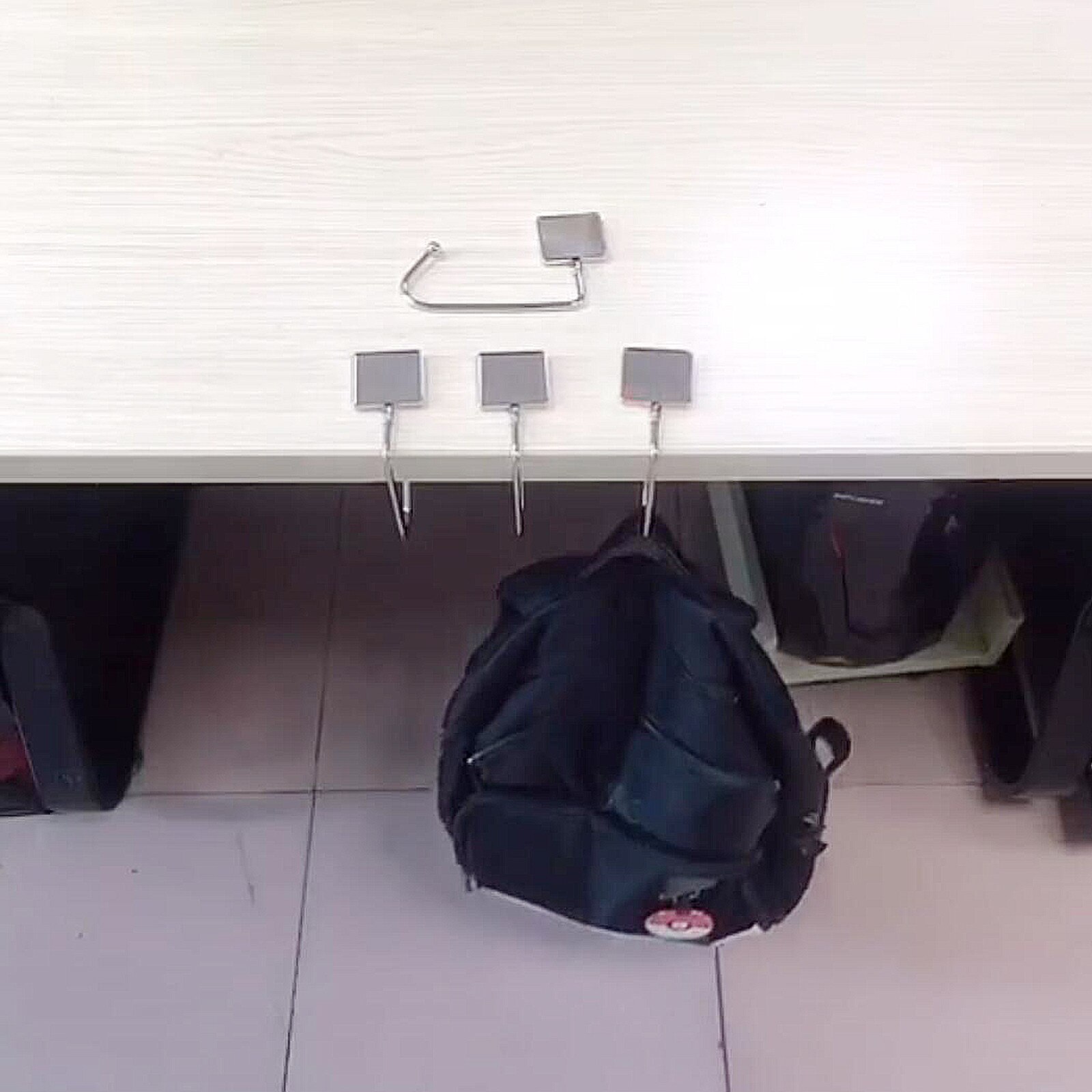 Portable Bag Purse Hook Safety Handbag Hanger Purse Hook Handbag Holder Shell Bag Folding Table Hook Accessories #M0