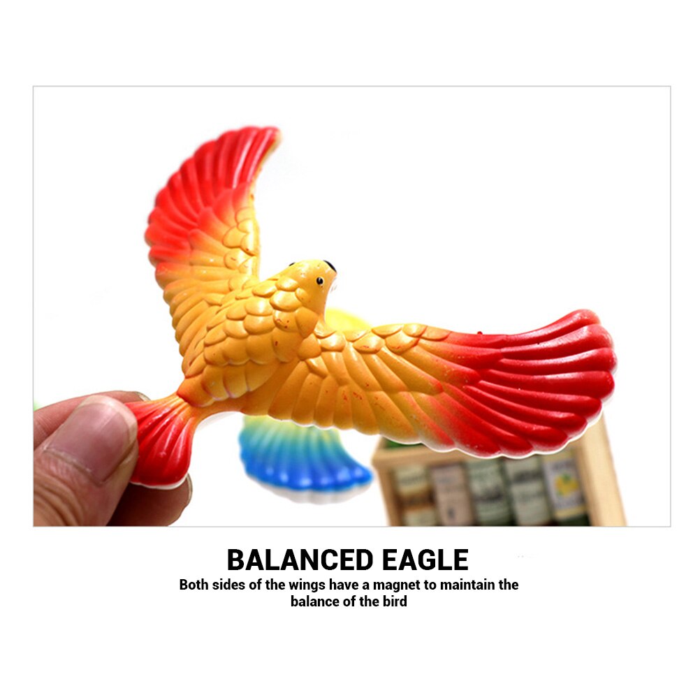 4 stücke Zufällige Farbe Magie ausgleichen Vogel betonen Linderung Finger Spielzeug Mit Pyramide Basis Für freundlicher Physikalische Büro Schreibtisch Spielzeug