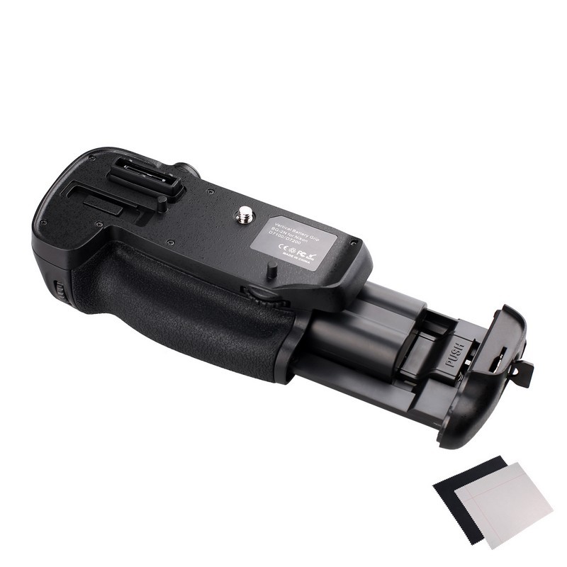 Travor Battery Grip Holder for NIKON D7100 D7200 DSLR Camera Replacement MB-D15+1pcs EN-EL15 Li-ion Battery+2pcs Lens Cloth