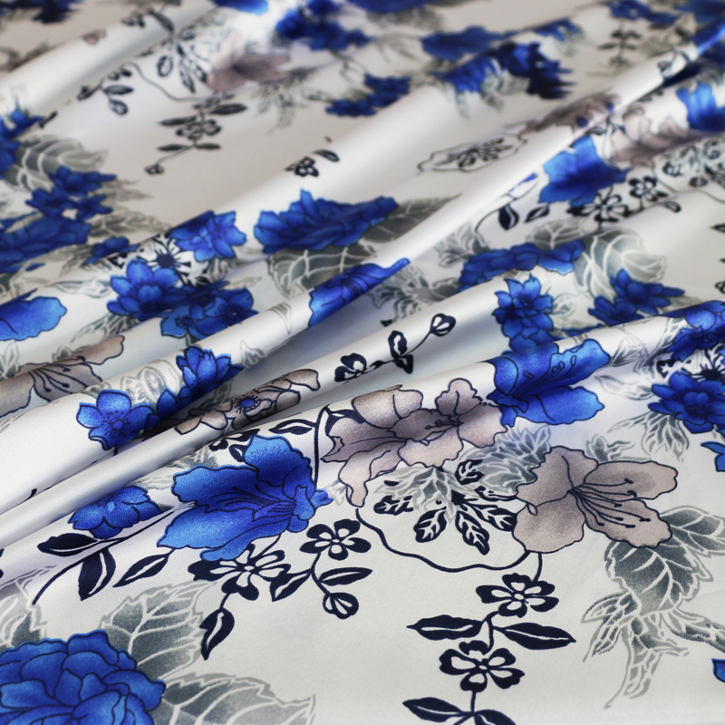 Zachte Bloemen Chinese Vintage Blauw-Wit Bloemen Satijnen Jurk Stof Tecido