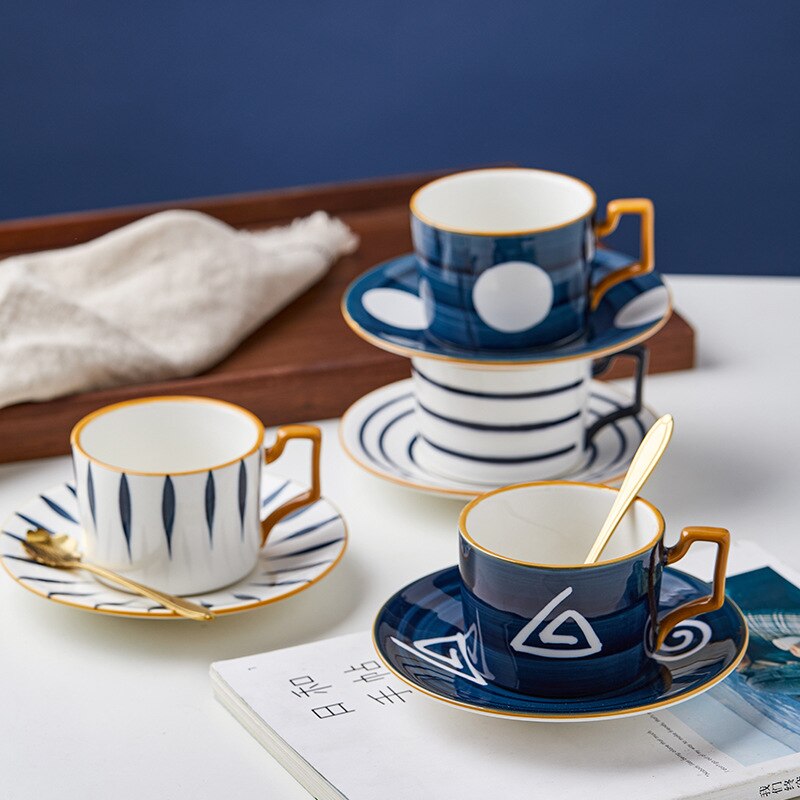 Ettermiddag kopper og underfat nordisk hjem blomsterkopper keramikk kaffe melkekopper underglasur farger kaffe porselen kopper kjøkkenutstyr