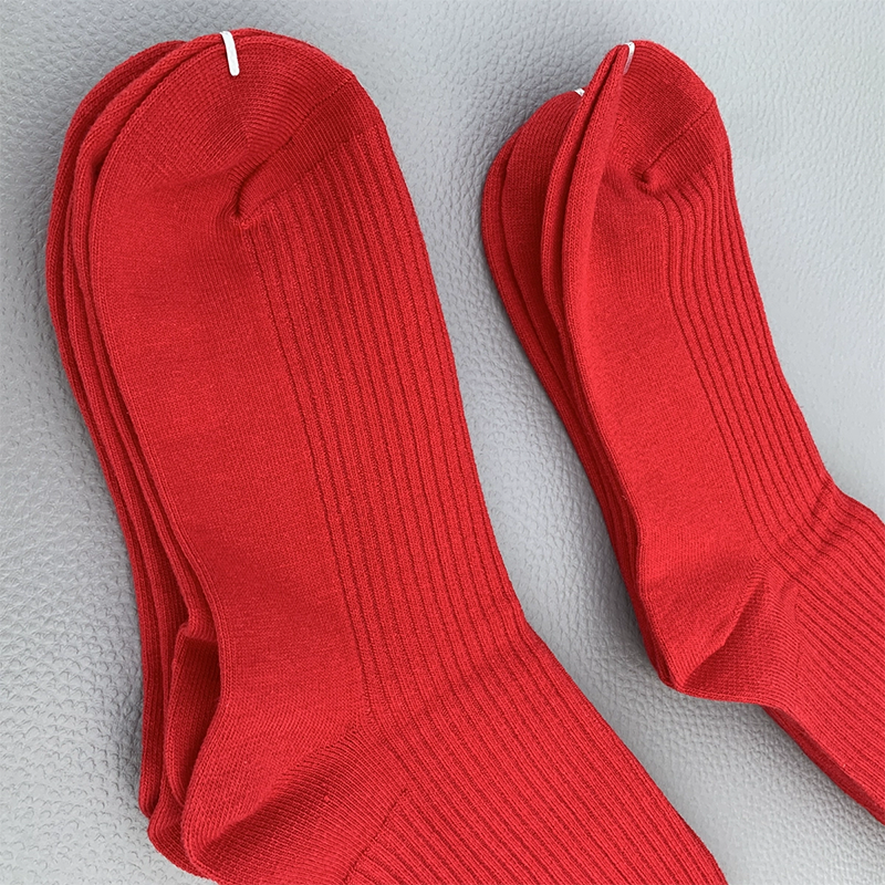 Calcetines rojos de algodón para hombre y mujer, medias deportivas transpirables, cómodas, de algodón de Color sólido, informales, color rojo de la suerte, para Festival