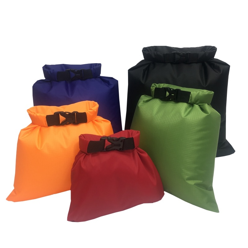 5 stuks in een set van 1.5l/2.5l/3.5/4.5l/6l waterdichte buitenzwemtassen, kampeer- en raftingtassen, opbergtassen met verstelbare riem en haak