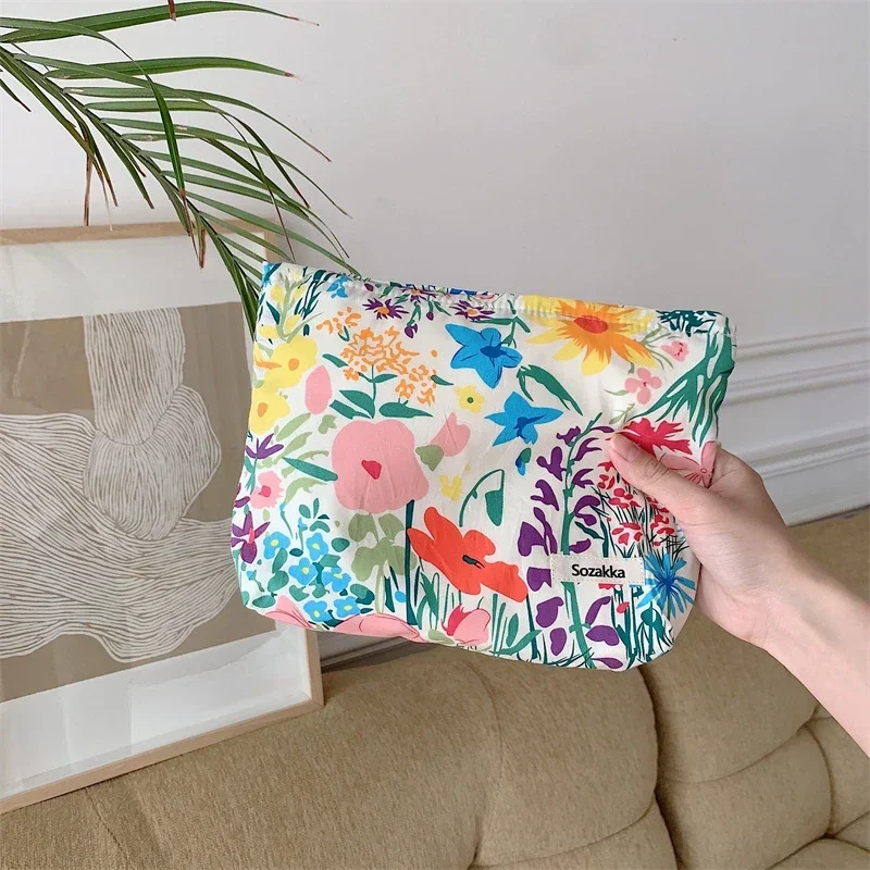 Korean Floral Makeup Storage Bag Cosmetic Organizer Travel Toiletry Bags Women Purse Zipper Pouch: army green