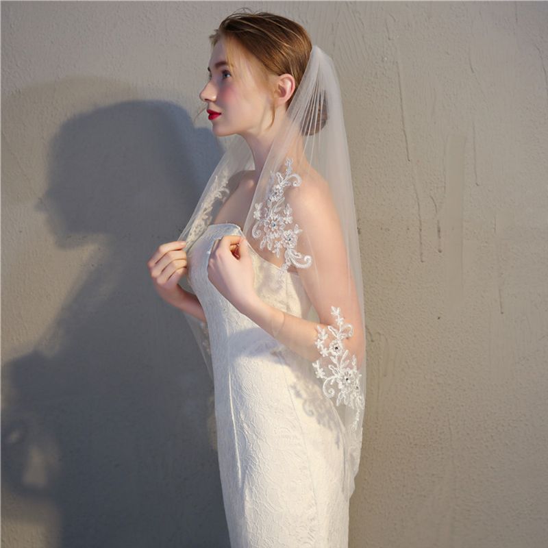 Velo de boda corto de una capa para mujer, malla con los dedos, bordado Floral, encaje de retazos, diamantes de imitación brillantes, velo de novia con peine