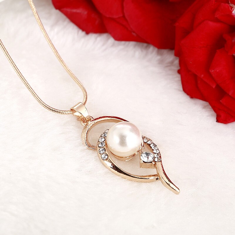 Zoshi Gouden Bruids Sieraden Sets Voor Vrouwen Gesimuleerde Pearl Hollow Hanger Ketting Oorbellen Delicate Bruiloft Sets